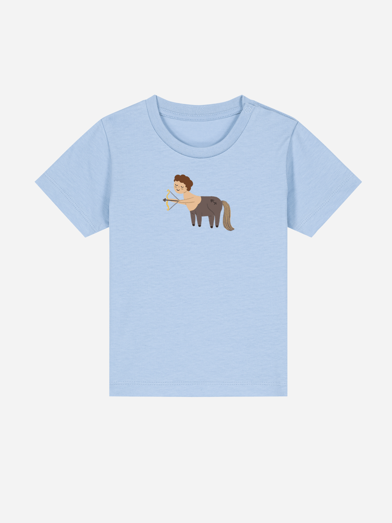 Bio-Kleinkind T-Shirt 'Sternzeichen Schütze' - personalisierbar Farbe: Hellblau Vorderansicht