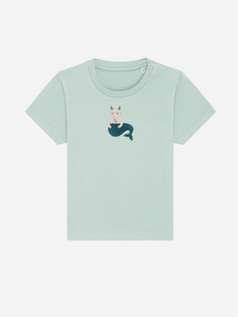Bio-Kleinkind T-Shirt 'Sternzeichen Steinbock' - personalisierbar Farbe: Türkis Vorderansicht