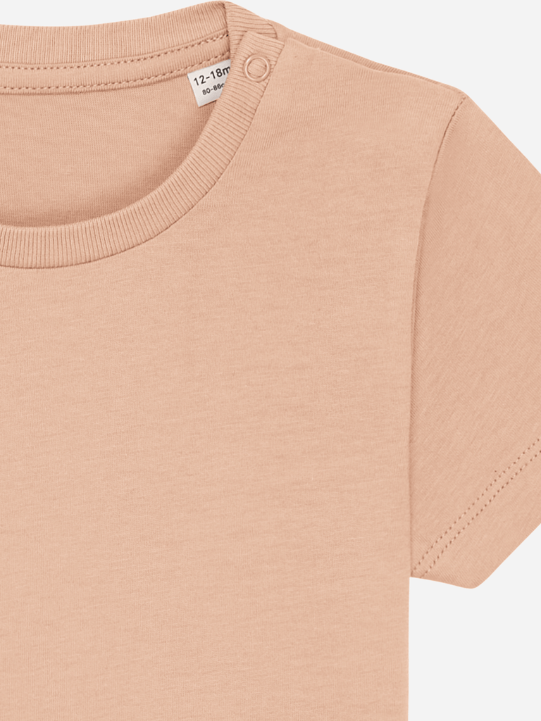 Geschenk für 1-jährige Mädchen & Jungs: Personalisierbares Bio-T-Shirt (0–3 J.) 'Sternzeichen Widder', Detailbild in Orange