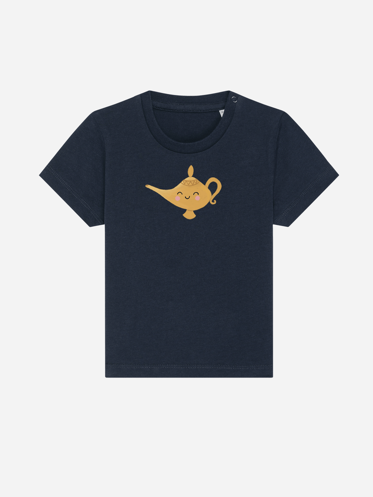 Personalisierbares Bio-T-Shirt für Kinder mit gelber 'Wunderlampe' auf navy Hintergrund.