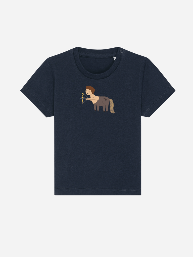 Bio-Kleinkind T-Shirt 'Sternzeichen Schütze' - personalisierbar Farbe: Marineblau Vorderansicht