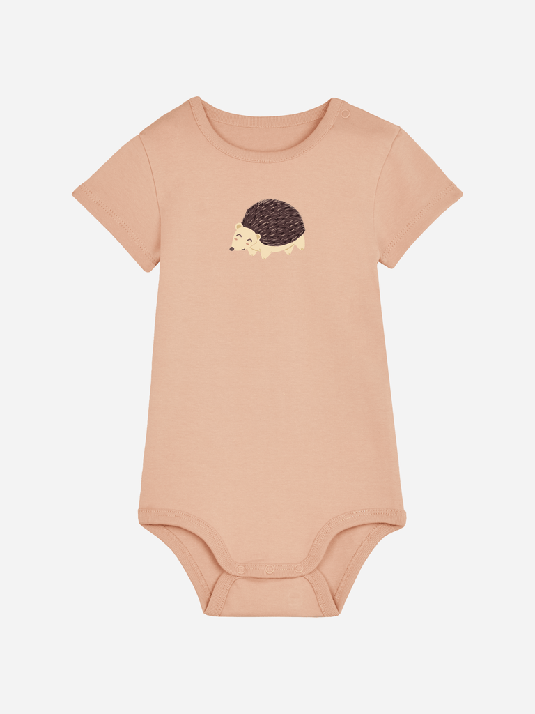Personalisierter Baby-Body in Peach mit süßem Igel-Motiv, ideal als Geschenk zur Geburt.