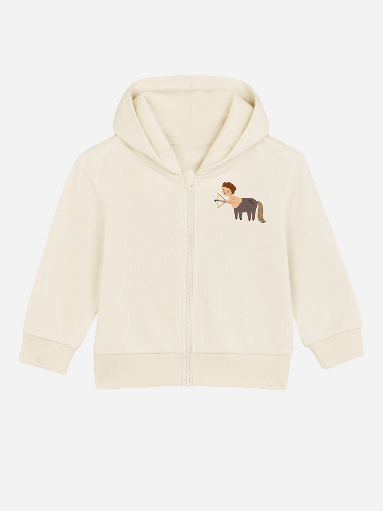 Babygeschenk zum 1. Geburtstag: Personalisierbare Bio-Sweatjacke (0–3 J.) 'Sternzeichen Schütze', Frontansicht in Beige