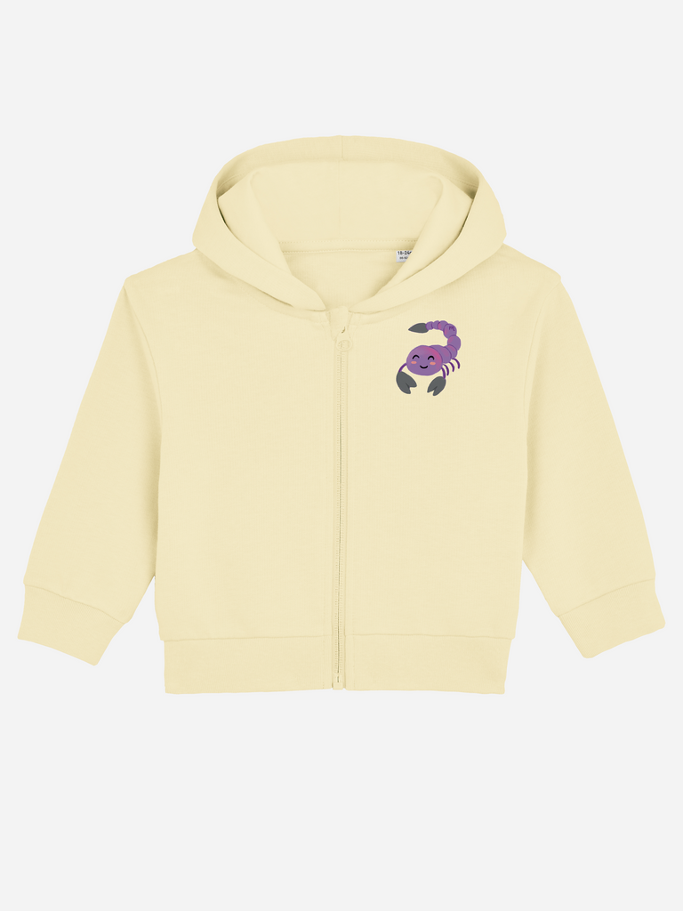 Praktisches Geschenk zum 1. Geburtstag: Personalisierbare Bio-Sweatjacke (0–3 J.) 'Sternzeichen Skorpion', Frontansicht in Gelb