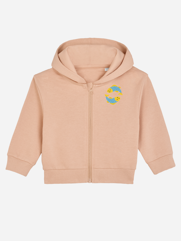 Geschenk zum 2. Geburtstag für Mädchen und Jungen: Personalisierbare Bio-Sweatjacke (0–3 J.) 'Sternzeichen Fische', Frontansicht in Orange