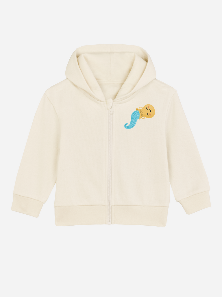 Sinnvolles Geschenk zum 3. Geburtstag: Personalisierbare Bio-Sweatjacke (0–3 J.) 'Sternzeichen Wassermann', Frontansicht in Beige