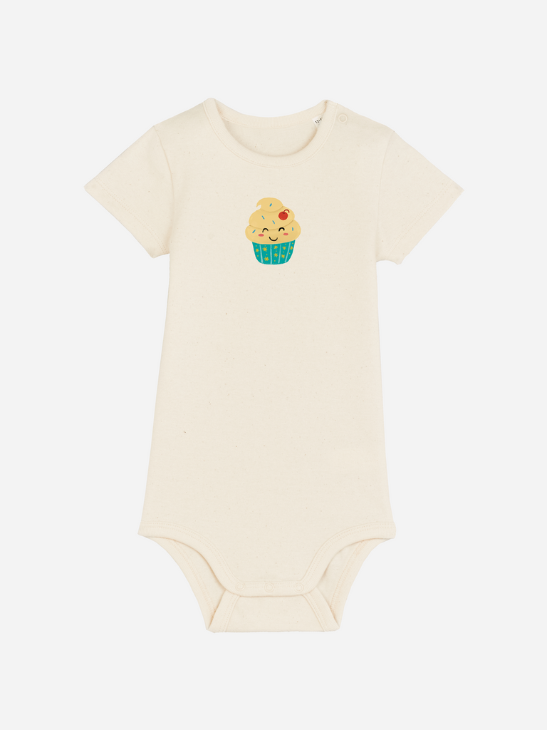 Geschenk zum 1. Geburtstag mit Spruch: Personalisierter Bio Baby-Body (0–2 J.) 'Cupcake' in Natur, Frontansicht