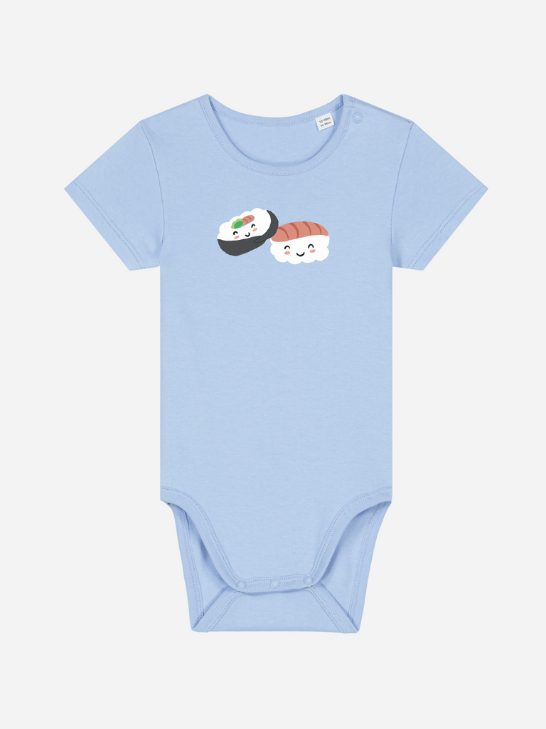 Baby-Body mit Spruch: Personalisierter Baby-Body (0–2 J.) 'Sushi', Frontansicht in Hellblau