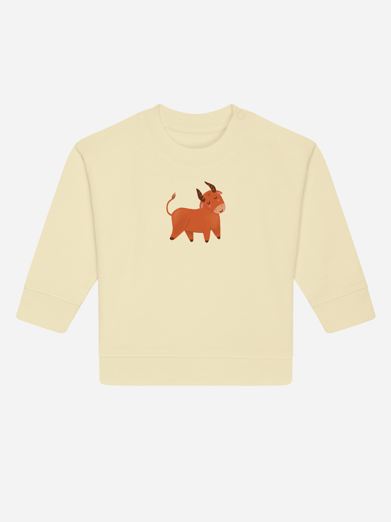 Persönliches Geschenk zum 2. Geburtstag: Personalisierbarer Bio-Pullover (0–3 J.) 'Sternzeichen Stier', Frontansicht in Gelb