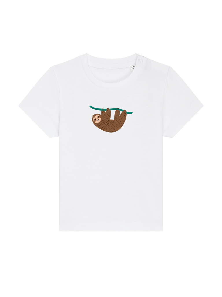 Personalisierbares Bio-T-Shirt für Kinder mit Faultier-Motiv auf weißem Hintergrund.
