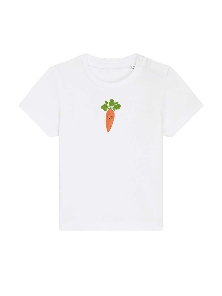 Personalisierbares Bio-T-Shirt für Kinder mit glücklicher Karotte auf weißem Hintergrund.