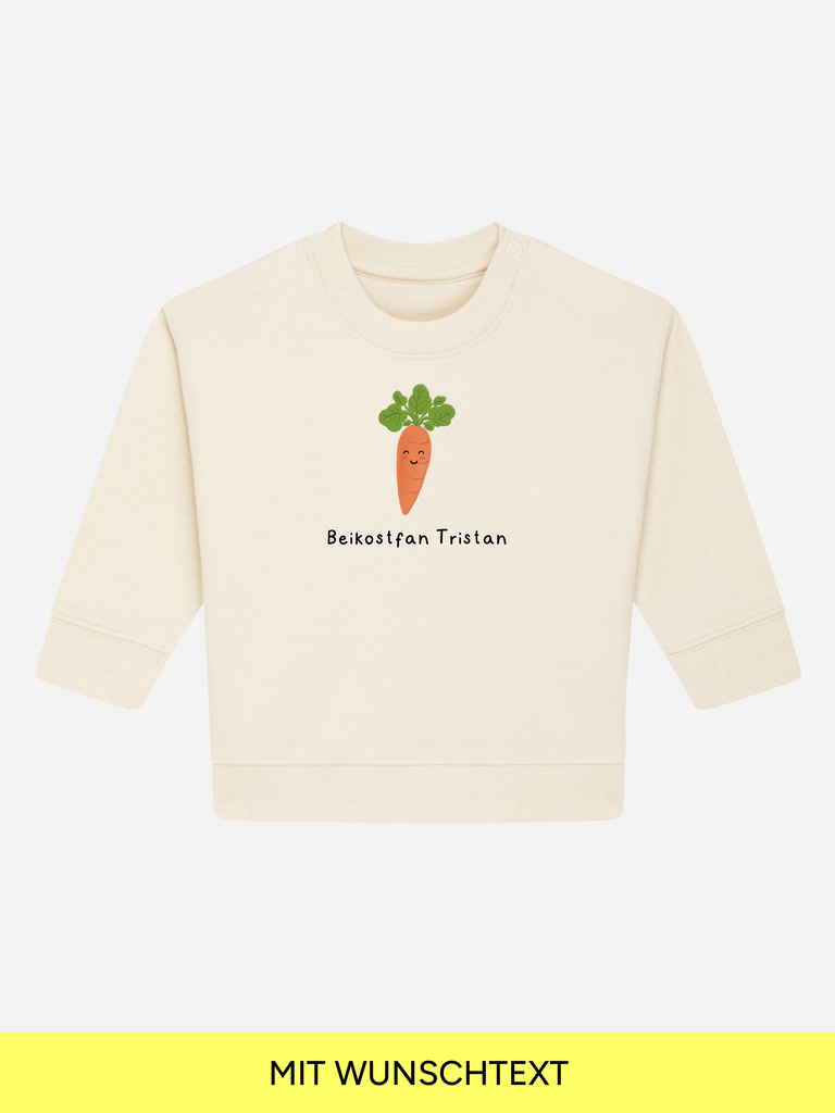 Individuelle Babykleidung: Ein personalisierter Pullover mit einem knackigen Karotten-Motiv.