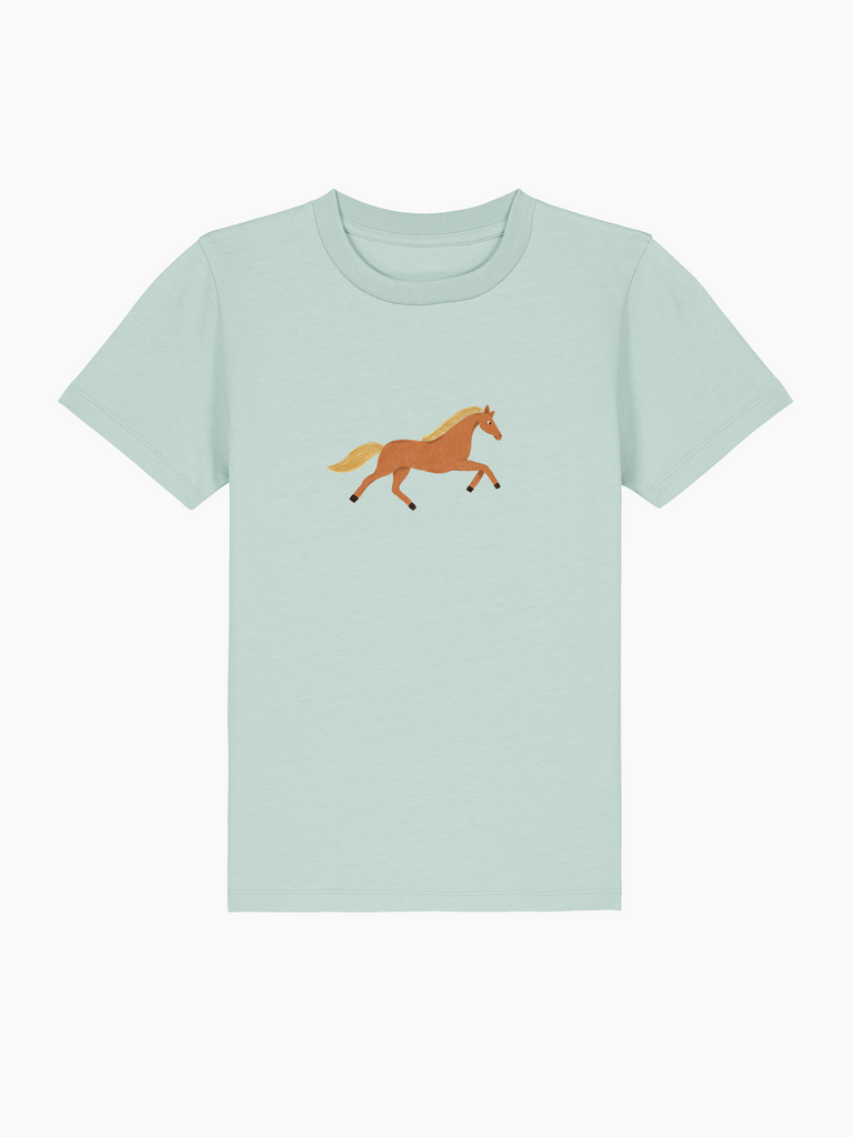 Personalisierbares Bio-T-Shirt für Kinder mit galoppierendem Pferd-Design auf mintgrünem Hintergrund.