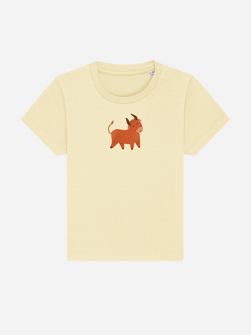Sinnvolles Geschenk zum 3. Geburtstag: Personalisierbares Bio-T-Shirt (0–3 J.) 'Sternzeichen Stier', Frontansicht in Gelb