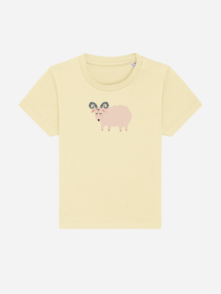 Geschenk für 1-jährige Mädchen & Jungs: Personalisierbares Bio-T-Shirt (0–3 J.) 'Sternzeichen Widder', Frontansicht in Gelb